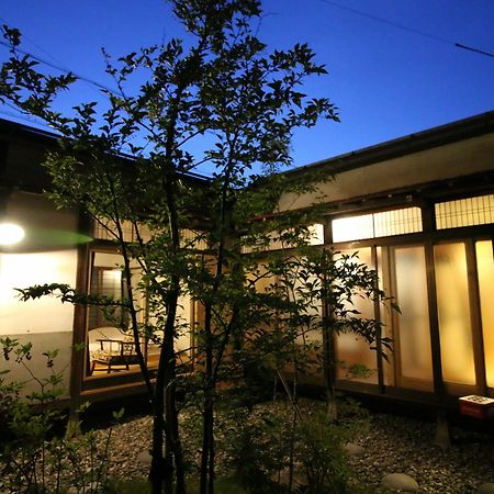 Hostel Fish In A River Takayama  Esterno foto